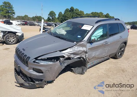 2018 Jeep Cherokee Latitude Fwd из США, поврежденный, VIN 1C4PJLCB5JD557393